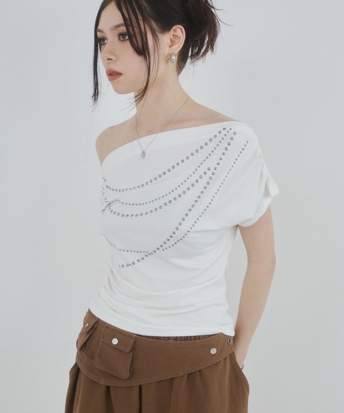 ENVYM(アンビー)の「オフショルストーントップス(Tシャツ/カットソー・レディース・ブラック/ホワイト/グリーン・FREE)」の1枚目の写真