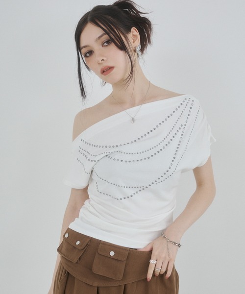 ENVYM(アンビー)の「オフショルストーントップス(Tシャツ/カットソー・レディース・ブラック/ホワイト/グリーン・FREE)」の15枚目の写真