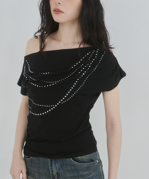 ENVYM(アンビー)の「オフショルストーントップス(Tシャツ/カットソー・レディース・ブラック/ホワイト/グリーン・FREE)」の4枚目の写真
