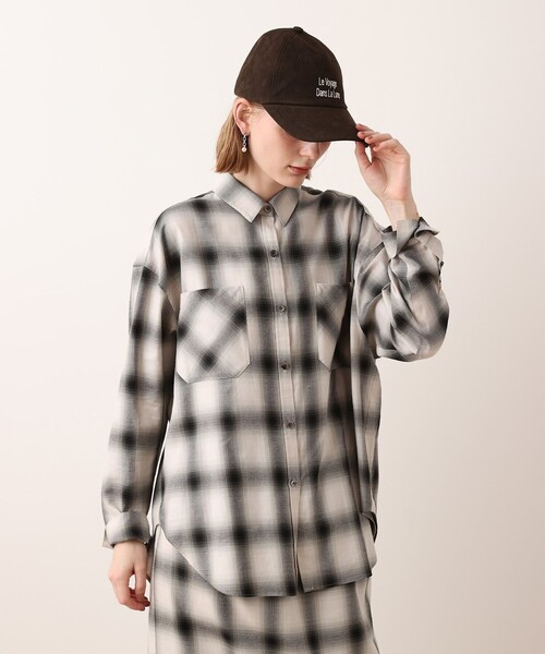 allureville(アルアバイル)の「オンブレーチェックシャツ(シャツ/ブラウス・レディース・ブラック系その他/ブラウン系その他・2)」の6枚目の写真