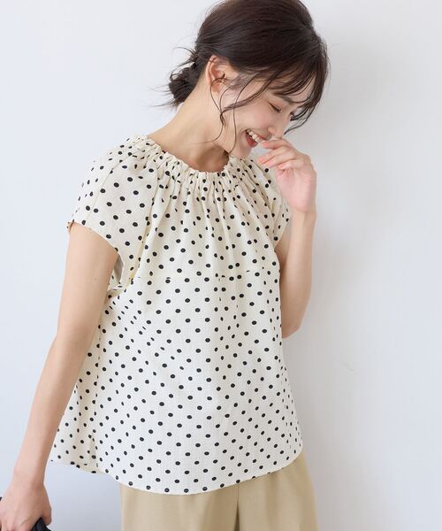 le.coeur blanc(ルクールブラン)の「バックリボンネックギャザーブラウス(シャツ/ブラウス・レディース・ホワイト系その他/ブラック/ブラック系その他・38)」の1枚目の写真
