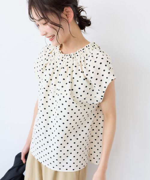 le.coeur blanc(ルクールブラン)の「バックリボンネックギャザーブラウス(シャツ/ブラウス・レディース・ホワイト系その他/ブラック/ブラック系その他・38)」の5枚目の写真