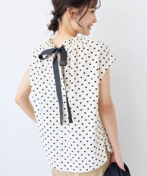 le.coeur blanc(ルクールブラン)の「バックリボンネックギャザーブラウス(シャツ/ブラウス・レディース・ホワイト系その他/ブラック/ブラック系その他・38)」の6枚目の写真