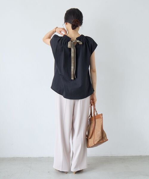 le.coeur blanc（ルクールブラン）の「バックリボンネックギャザーブラウス（シャツ/ブラウス・レディース・ホワイト系その他/ブラック/ブラック系その他・38）」の7枚目の写真