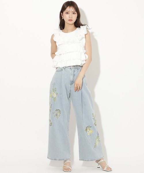 AND COUTURE(アンドクチュール)の「ティアードフリルコンビノースリーブTシャツ(Tシャツ/カットソー・レディース・ブラック/レッド/オフホワイト/クリーム・FREE)」の7枚目の写真