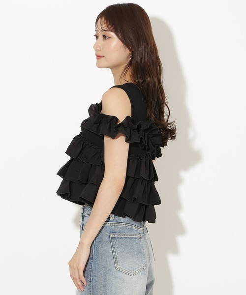 AND COUTURE(アンドクチュール)の「ティアードフリルコンビノースリーブTシャツ(Tシャツ/カットソー・レディース・ブラック/レッド/オフホワイト/クリーム・FREE)」の6枚目の写真