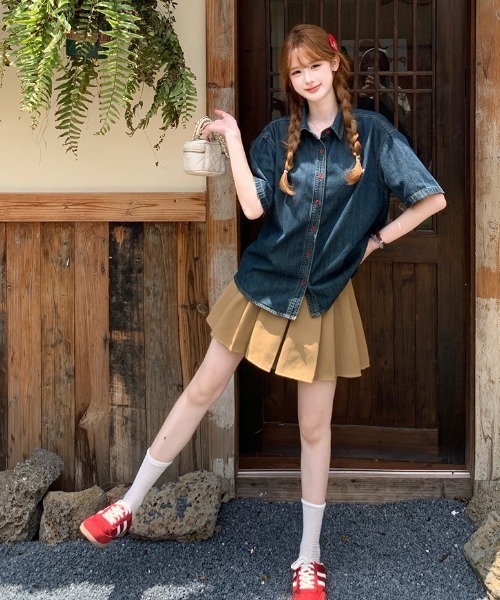 FAVORITO(ファヴォリート)の「デニムシャツ(シャツ/ブラウス・レディース・ライトブルー/ダークブルー・F)」の11枚目の写真