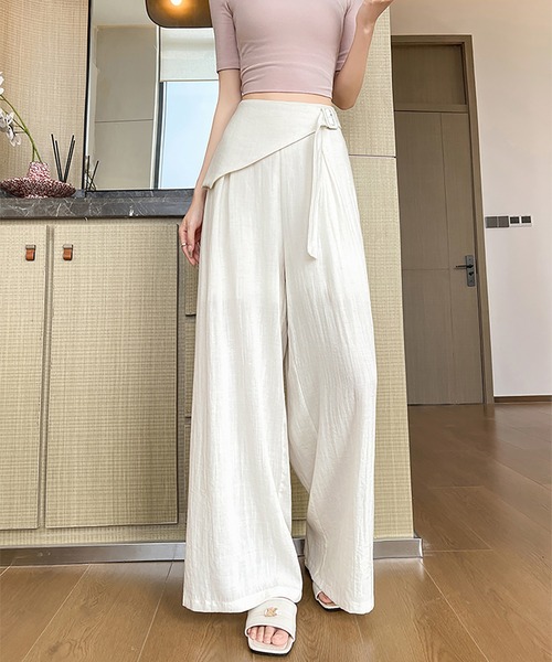 Girly Doll(ガーリードール)の「アシメウエストワイドフレアパンツ(その他パンツ・レディース・ホワイト/モカ/ブラック・L/M)」の2枚目の写真