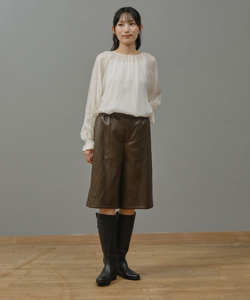 Nunc.(ヌンク)の「エコレザーハーフパンツ(その他パンツ・レディース・ブラック/ダークブラウン・38)」の9枚目の写真