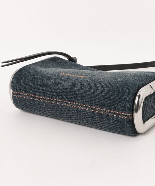 MARC JACOBS(マークジェイコブス)の「DENIM SCENE SMALL SHOULDER BAG/デニム シーン スモール ショルダー バッグ(ショルダーバッグ・レディース・インディゴブルー・ONE SIZE)」の7枚目の写真