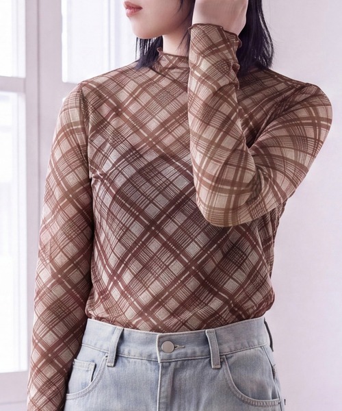 SELECT LEVERY(セレクトリベリー)の「シアーチェックプルオーバー(Tシャツ/カットソー・レディース・ブラック/ブラウン・MEDIUM)」の2枚目の写真