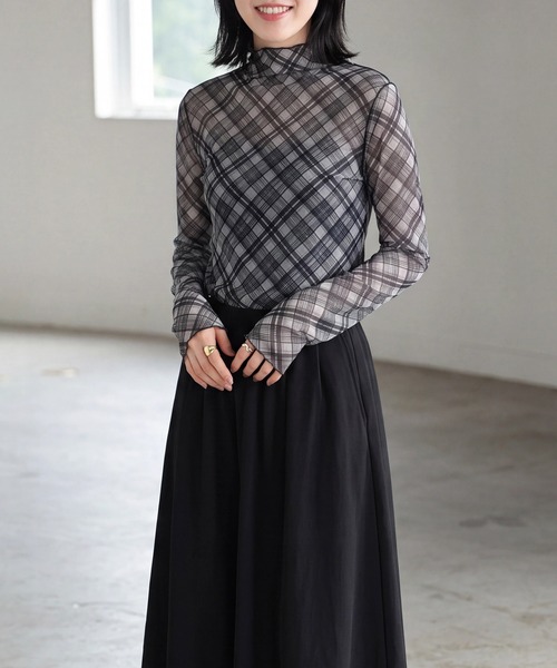 SELECT LEVERY(セレクトリベリー)の「シアーチェックプルオーバー(Tシャツ/カットソー・レディース・ブラック/ブラウン・MEDIUM)」の9枚目の写真