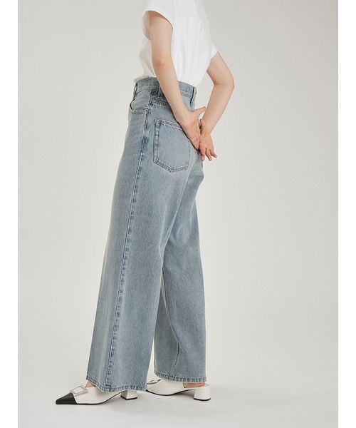 Mila Owen(ミラオーウェン)の「センタープレスワイドデニムパンツ(デニムパンツ・レディース・ベージュ/ライトブルー/ブルー・1/00/0)」の18枚目の写真