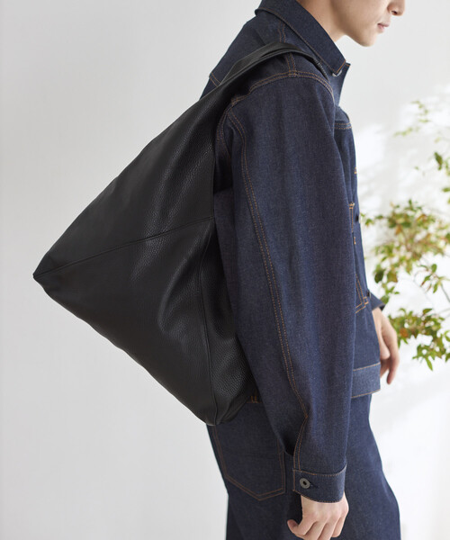 Firsthand（ファーストハンド）の「Firsthand/ファーストハンド Leather Triangle Marche Bag / トライアングルマルシェ / レザートート / 撥水レザー（トートバッグ・メンズ・ブラック・ONE SIZE）」の4枚目の写真