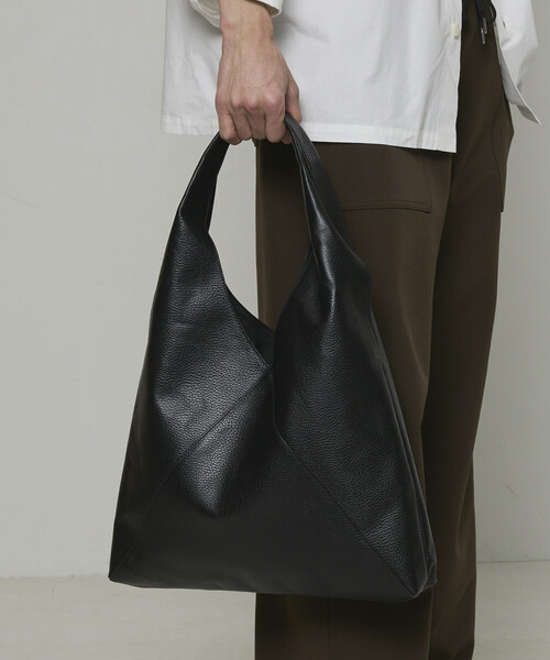 Firsthand（ファーストハンド）の「Firsthand/ファーストハンド Leather Triangle Marche Bag / トライアングルマルシェ / レザートート / 撥水レザー（トートバッグ・メンズ・ブラック・ONE SIZE）」の16枚目の写真