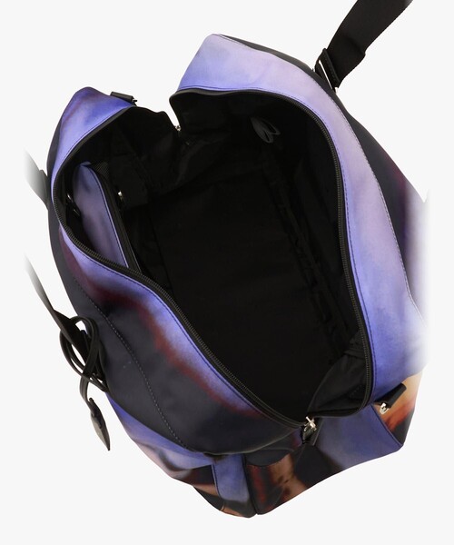agnes b.(アニエスベー)の「フォトプリント ナイロン 2way ラージ ボストンバッグ "My bag" RAT01R-01(ボストンバッグ・レディース・パープル系その他・FREE)」の4枚目の写真