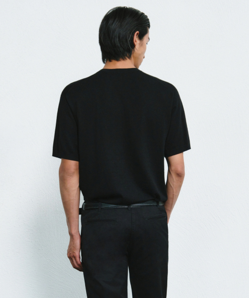 MUSINSA STANDARD（ムシンサスタンダード）の「[プラス] シルク&カシミヤブレンド 半袖ニット [ブラック]（ニット/セーター・レディース・その他・SMALL/MEDIUM/LARGE/X-LARGE/2XL）」の3枚目の写真