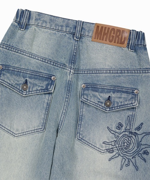 MAHAGRID(マハグリッド)の「『mahagrid/マハグリット』 WASHED POCKET DENIM PANTS/ウォッシュドポケットデニムパンツ(デニムパンツ・レディース・ブラック/ブルー・M/S)」の11枚目の写真