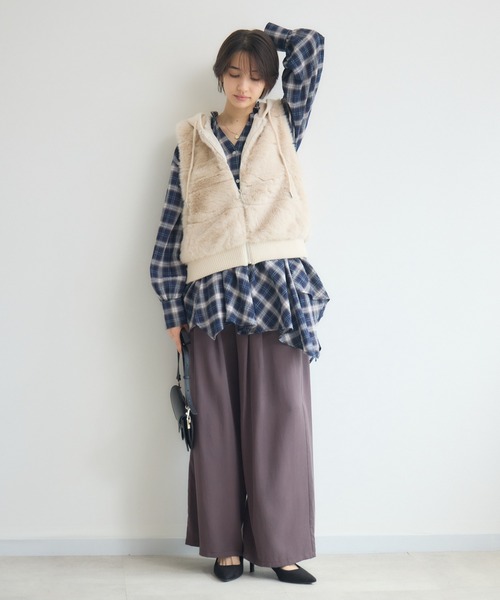 Pillini(ピリーニ)の「フーディファーベスト(その他アウター・レディース・ベージュ/ブラウン・FREE)」の12枚目の写真