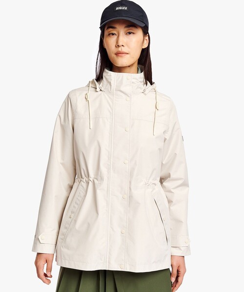 AIGLE(エーグル)の「GORE-TEX ゴアテックス 防風 防水 透湿 2レイヤー アジャスタブルウエストフーデッドジャケット T-KIT フード着脱可(マウンテンパーカー・レディース・ブラック/セージグリーン/ホワイト・38/36/42/40)」の1枚目の写真
