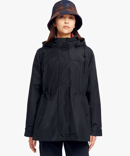 AIGLE(エーグル)の「GORE-TEX ゴアテックス 防風 防水 透湿 2レイヤー アジャスタブルウエストフーデッドジャケット T-KIT フード着脱可(マウンテンパーカー・レディース・ブラック/セージグリーン/ホワイト・38/36/42/40)」の2枚目の写真