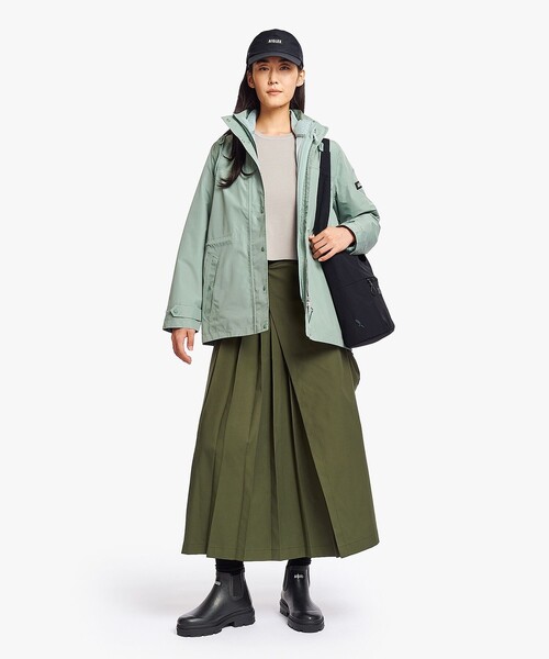 AIGLE(エーグル)の「GORE-TEX ゴアテックス 防風 防水 透湿 2レイヤー アジャスタブルウエストフーデッドジャケット T-KIT フード着脱可(マウンテンパーカー・レディース・ブラック/セージグリーン/ホワイト・38/36/42/40)」の5枚目の写真