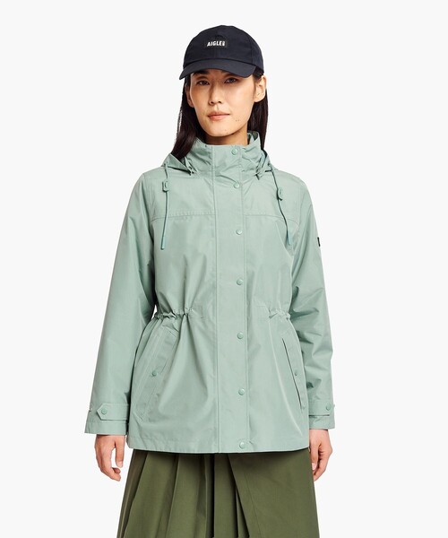 AIGLE(エーグル)の「GORE-TEX ゴアテックス 防風 防水 透湿 2レイヤー アジャスタブルウエストフーデッドジャケット T-KIT フード着脱可(マウンテンパーカー・レディース・ブラック/セージグリーン/ホワイト・38/36/42/40)」の6枚目の写真