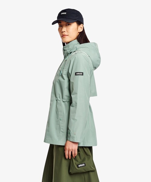 AIGLE(エーグル)の「GORE-TEX ゴアテックス 防風 防水 透湿 2レイヤー アジャスタブルウエストフーデッドジャケット T-KIT フード着脱可(マウンテンパーカー・レディース・ブラック/セージグリーン/ホワイト・38/36/42/40)」の7枚目の写真