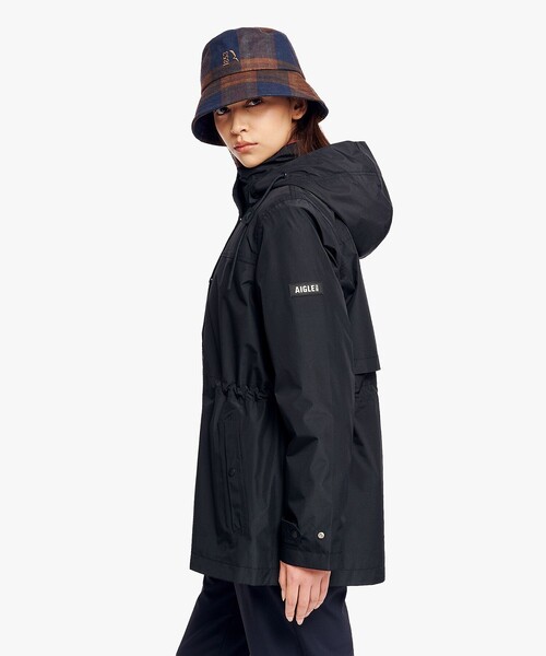 AIGLE(エーグル)の「GORE-TEX ゴアテックス 防風 防水 透湿 2レイヤー アジャスタブルウエストフーデッドジャケット T-KIT フード着脱可(マウンテンパーカー・レディース・ブラック/セージグリーン/ホワイト・38/36/42/40)」の13枚目の写真