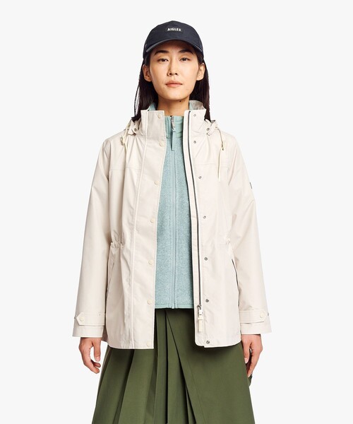 AIGLE(エーグル)の「GORE-TEX ゴアテックス 防風 防水 透湿 2レイヤー アジャスタブルウエストフーデッドジャケット T-KIT フード着脱可(マウンテンパーカー・レディース・ブラック/セージグリーン/ホワイト・38/36/42/40)」の18枚目の写真