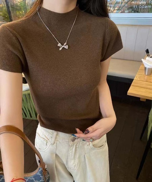 gossip!ロサンゼルス(ゴシップロサンゼルス)の「ハーフネック 半袖ニットトップス レディース タイトシルエット 細見え きれいめインナー 春夏秋 ベーシック(Tシャツ/カットソー・レディース・ブラウン/ブラック/ダークグレー/ホワイト・FREE)」の12枚目の写真