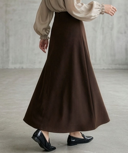 LOWO(ロワ)の「【S~2Lサイズ展開】フレアロングスカート(スカート・レディース・ブラック/チャコールグレー/ブラウン・S/L/M/2L)」の6枚目の写真