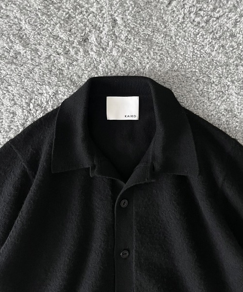KAIKO(カイコー)の「【Pre order】KAIKO Antistasic polo cardigan(カーディガン/ボレロ・メンズ・ブラック/ライトグレー/ライトパープル/ライトブルー・2/1)」の8枚目の写真