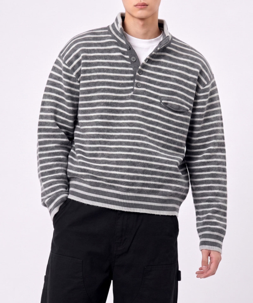UNDEROFF(アンダーオフ)の「クロップドフィット ストライプ ハーフネック ウールニット グレー(ニット/セーター・レディース・グレー・MEDIUM/LARGE/X-LARGE)」の5枚目の写真