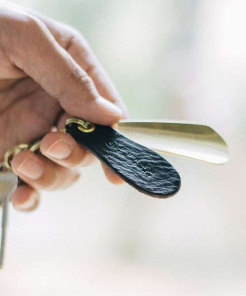 DURAM FACTORY（ドゥラムファクトリー）の「DURAM シューホーンキーホルダー 靴べら 13008（シューズ小物/雑貨・メンズ・ダークブラウン/ライトブラウン/ブラウン/レッド/ブラック・FREE）」の17枚目の写真