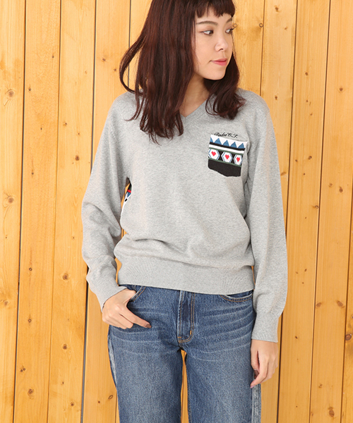 RODEO CROWNS WIDE BOWL（ロデオクラウンズワイドボウル）の「フラワー ニット トップス（ニット/セーター・レディース・トップグレー/オフホワイト/カモフラージュ/ネイビー・SMALL/MEDIUM）」の2枚目の写真