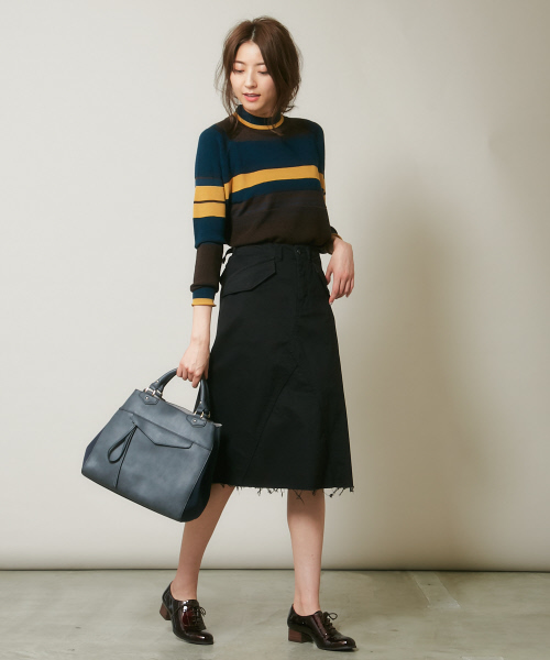 LOWELL things（ロウェル　シングス）の「【店頭人気】フロントファスナートート（トートバッグ・レディース・ベージュ/ネイビー/カーキ・FREE）」の4枚目の写真