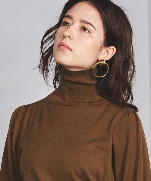 UNITED ARROWS（ユナイテッドアローズ）の「□UWFC パフスリーブ リブ タートルネックニット（ニット/セーター・レディース・ブラック/ブラウン/レッド・フリー）」の8枚目の写真