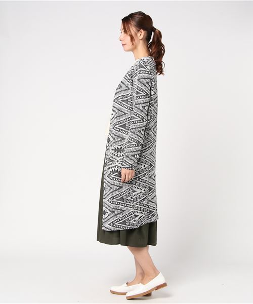 STYLEBLOCK（スタイルブロック）の「幾何学柄ジャガードカットソーコーディガン（カーディガン/ボレロ・レディース・ブラック/ネイビー/ブラウン/キャメル/バーガンディー・M）」の6枚目の写真