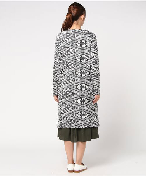 STYLEBLOCK（スタイルブロック）の「幾何学柄ジャガードカットソーコーディガン（カーディガン/ボレロ・レディース・ブラック/ネイビー/ブラウン/キャメル/バーガンディー・M）」の9枚目の写真