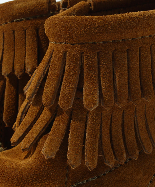 Minnetonka（ミネトンカ）の「MINNETONKA:ダブルフリンジ サイドジップ(kids)（ブーツ・キッズ・ブラック/ブラウン・14/15 /16/17/18/19/20/22/21）」の9枚目の写真