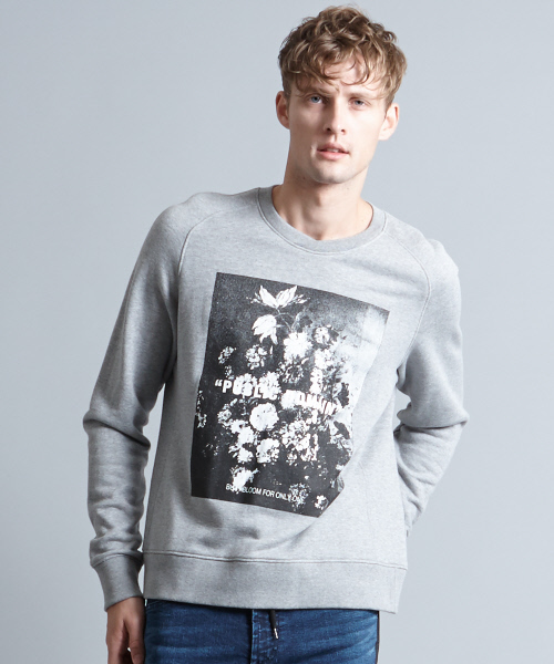 5351 POUR LES HOMMES（ゴーサンゴーイチプールオム）の「グラフィック度詰裏毛スウェット（スウェット・メンズ・グレー/ブラック・44/46/48/50）」の2枚目の写真