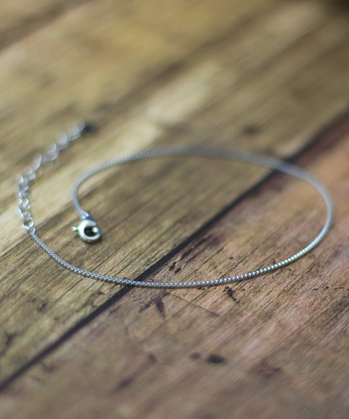 TONE SELECT GOODS（トーンセレクトグッズ）の「【vie】ステンレスアンクレットチェーン　レディース/医療用器具にも使われるステンレス316L使用（金属アレルギーフリー）（アンクレット・レディース・シルバー/その他9/その他10/その他1/その他2/その他4/その他5/その他6/その他7/その他8/その他3/その他11/その他12/その他13/その他15/その他16/その他17/その他18/その他14/その他19/その他22/その他20/その他21/その他24/その他23/その他25・FREE）」の2枚目の写真