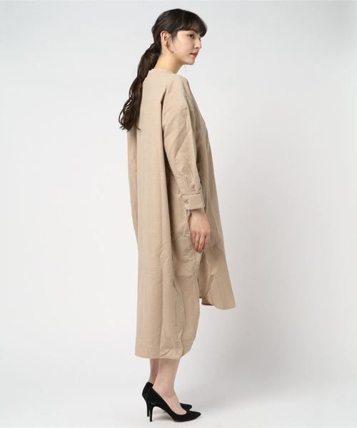 MERLOT（メルロー）の「ノーカラーテールカットシャツワンピース2367