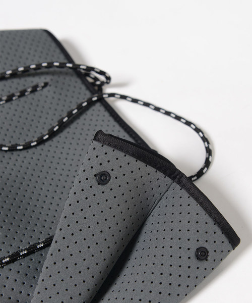 shopnikoniko（ショップニコニコ）の「ネオプレン トートバッグ 大容量（トートバッグ・レディース・ホワイト/ライトグレー/ブラック/ネイビー/グレー/ブルー・フリー）」の21枚目の写真