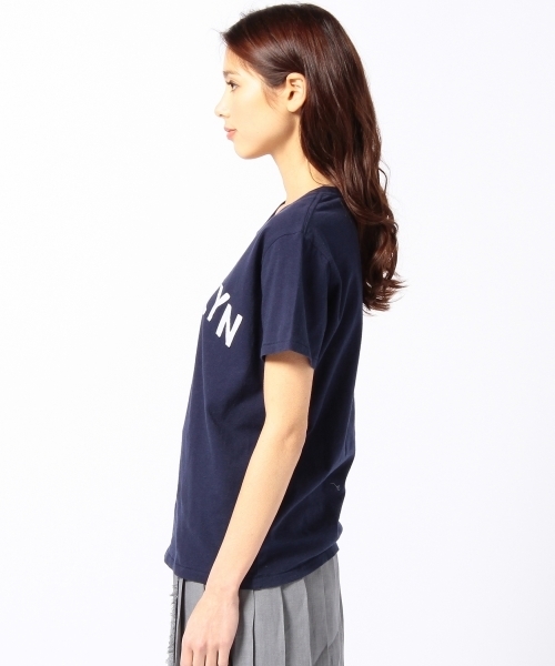Another Edition（アナザーエディション）の「AE BROOKLYN T　Я（Tシャツ/カットソー・レディース・ホワイト/ライトグレー/ネイビー・フリー）」の5枚目の写真