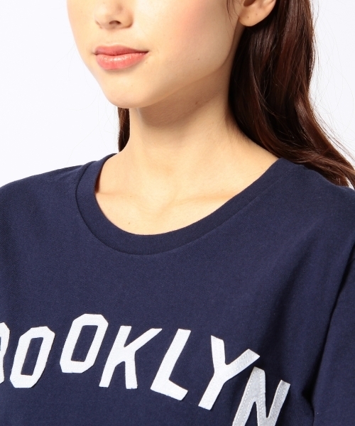 Another Edition（アナザーエディション）の「AE BROOKLYN T　Я（Tシャツ/カットソー・レディース・ホワイト/ライトグレー/ネイビー・フリー）」の7枚目の写真