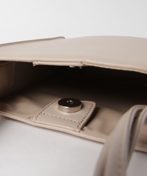 DONOBAN(ドノバン)の「ロープショルダースクエアバッグ(ショルダーバッグ・レディース・ベージュ/ホワイト/ブラック/ブラウン/アイボリー/ブルー系その他/ブラック系その他/ホワイト系その他・ONESIZE)」の11枚目の写真