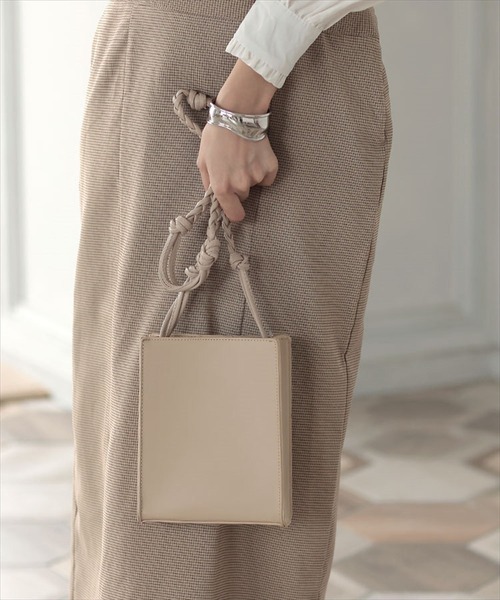 DONOBAN(ドノバン)の「ロープショルダースクエアバッグ(ショルダーバッグ・レディース・ベージュ/ホワイト/ブラック/ブラウン/アイボリー/ブルー系その他/ブラック系その他/ホワイト系その他・ONESIZE)」の7枚目の写真