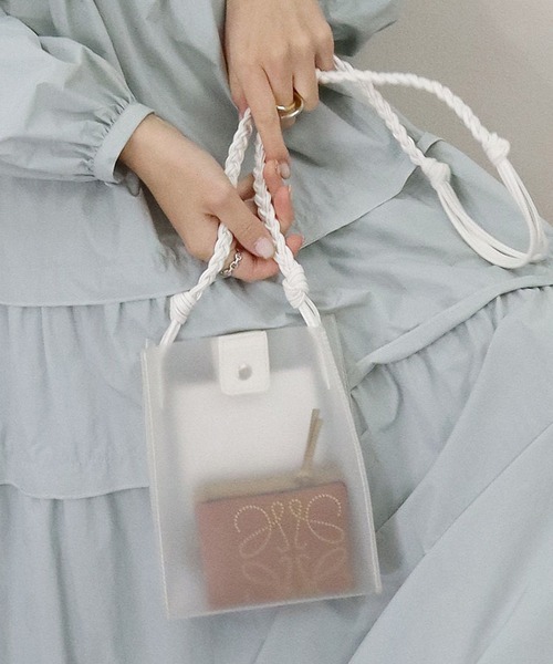 DONOBAN(ドノバン)の「ロープショルダースクエアバッグ(ショルダーバッグ・レディース・ベージュ/ホワイト/ブラック/ブラウン/アイボリー/ブルー系その他/ブラック系その他/ホワイト系その他・ONESIZE)」の1枚目の写真